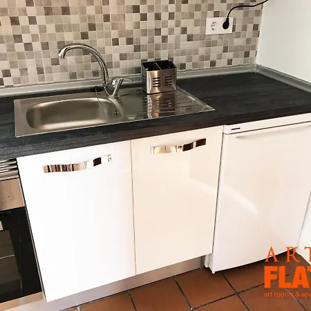 Calle Cuenca 2 Appartement *