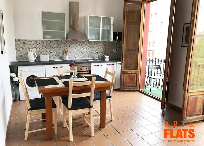 Calle Cuenca 2 Appartement *